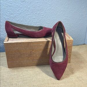 AEROSOLES Burgundy Red Flats Elegant Suede Loafers